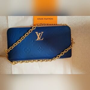 Gorgeous Louis Vuitton Royal blue Empreinte Leather Zippy Zip Around Wallet
